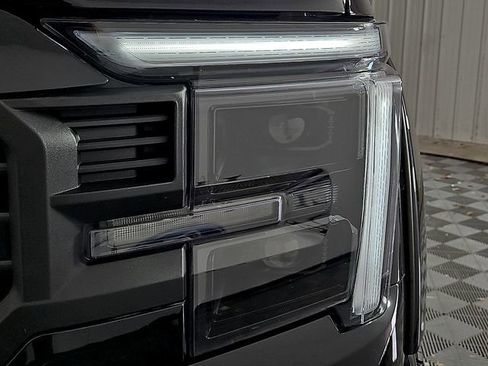 Used 2025 Ford F150 Lariat w/ Equipment Group 501A Mid image 10