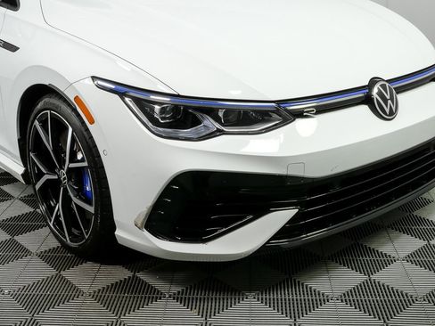 Used 2023 Volkswagen Golf R image 36