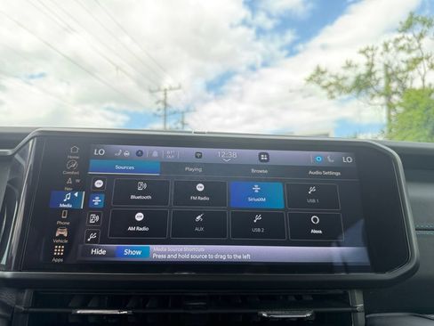 Used 2024 Jeep Wrangler High Altitude AWD/4WD image 19