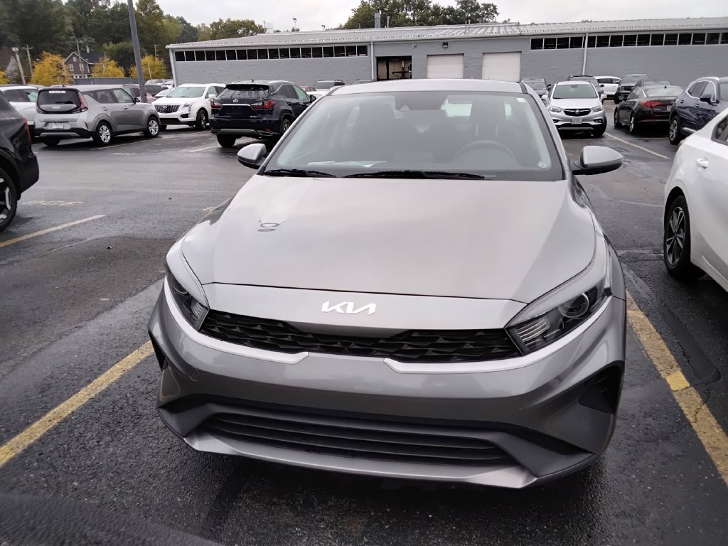 Used 2022 Kia Forte LXS FWD image 7