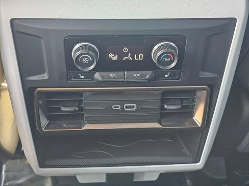 Used 2024 GMC Hummer EV 2X AWD/4WD image 18