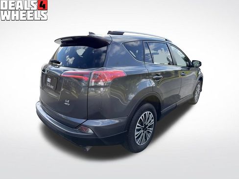 Used 2016 Toyota RAV4 LE AWD/4WD image 5