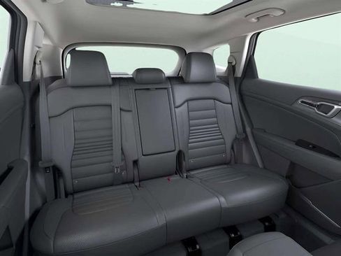 New 2025 Kia Sportage SX Prestige image 12