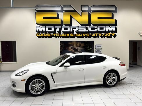 Used 2012 Porsche Panamera 4 image 4