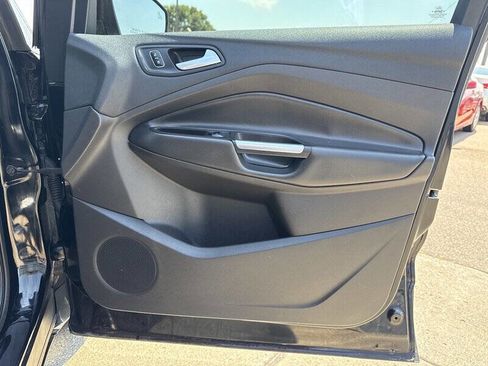 Used 2017 Ford Escape Titanium image 19