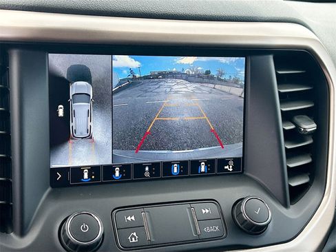 Used 2020 GMC Acadia Denali w/ Technology Package image 14