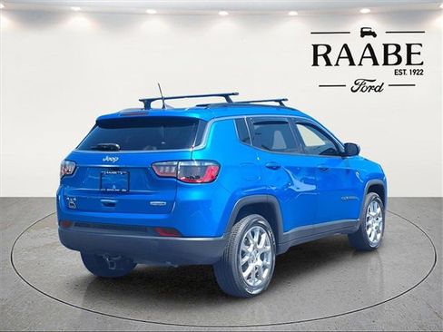 Used 2022 Jeep Compass Latitude image 7