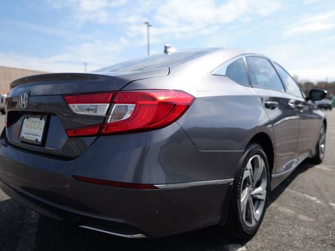 Used 2019 Honda Accord EX image 9