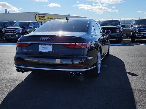 Used 2020 Audi S8 L image 3