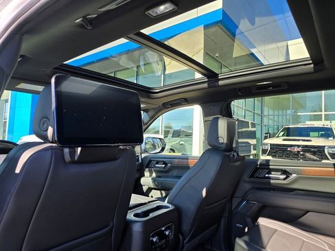 New 2026 GMC Yukon XL Denali w/ Denali Reserve Package image 53