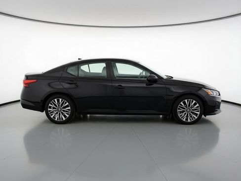 Used 2025 Nissan Altima 2.5 SV image 11