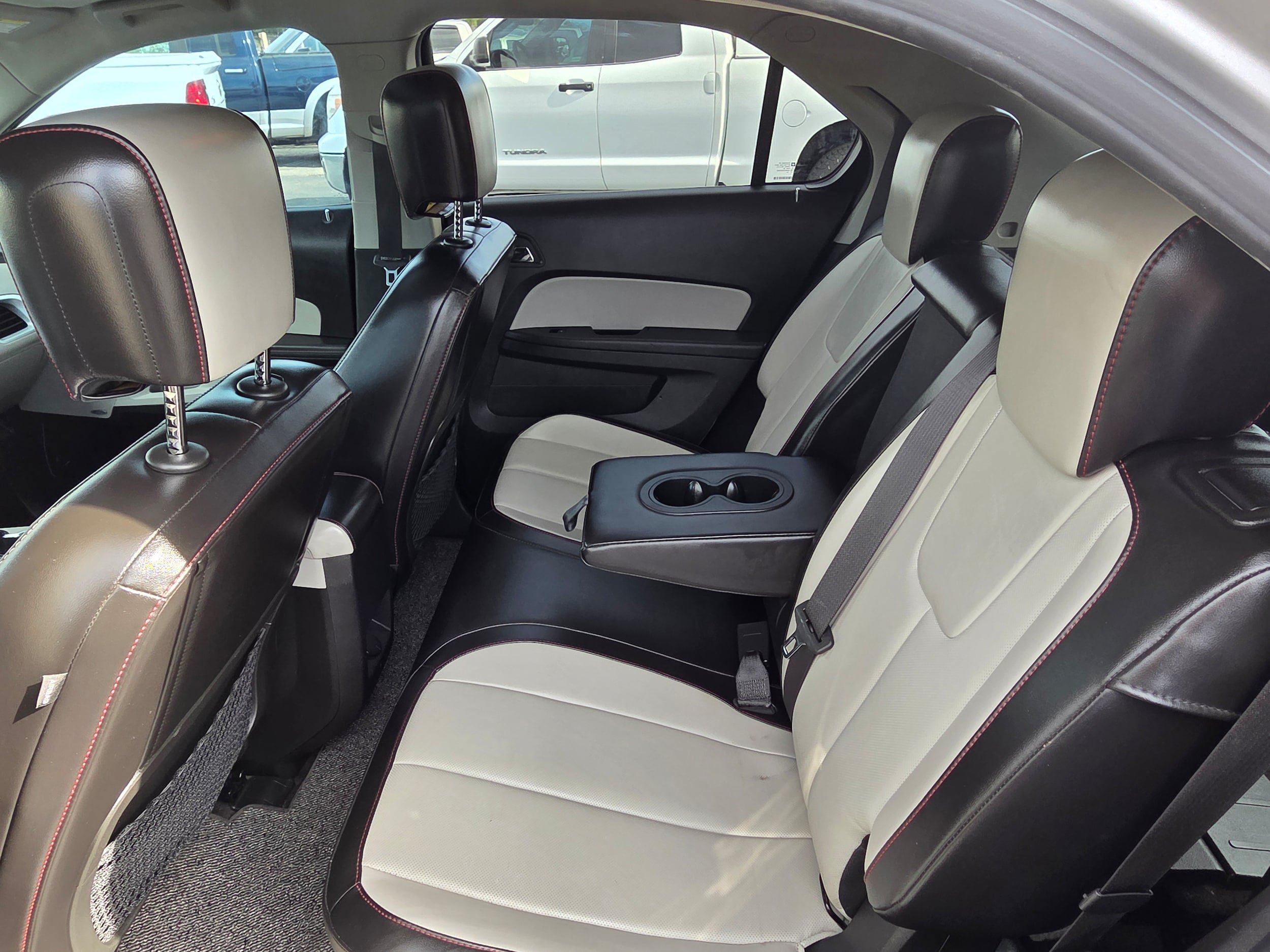 Used 2010 Chevrolet Equinox LT w/ Chrome Appearance Package FWD image 22