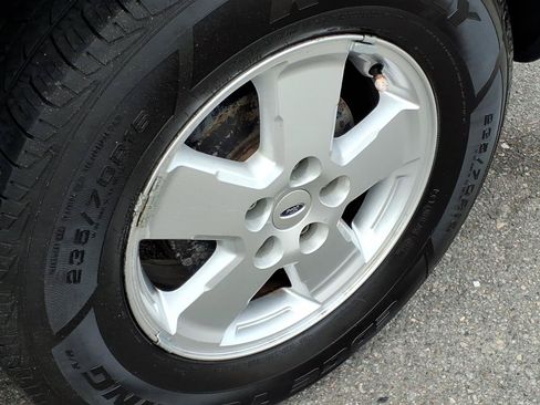 Used 2012 Ford Escape XLT FWD image 10