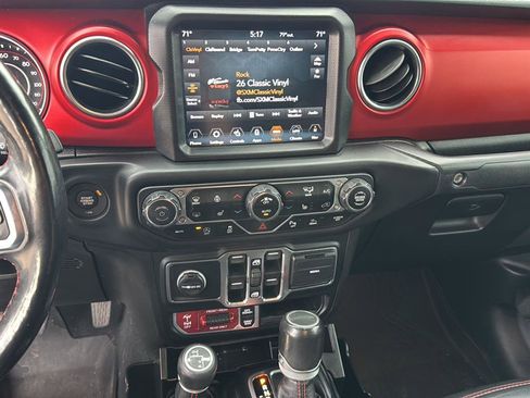 Used 2020 Jeep Gladiator Rubicon image 6