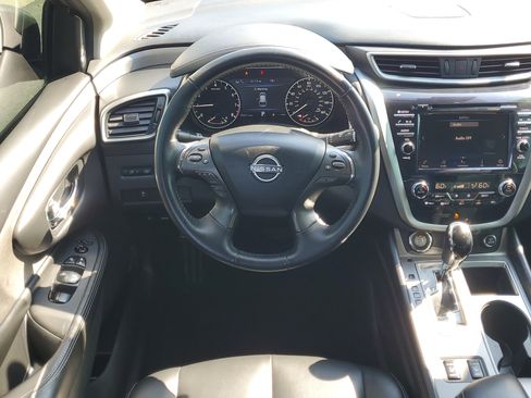 Used 2023 Nissan Murano SV image 16