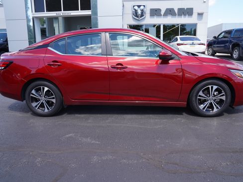 Used 2023 Nissan Sentra SV FWD image 2