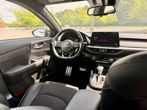 Used 2023 Kia Forte GT-Line w/ GT-Line Technology Package FWD image 19