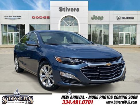 Used 2025 Chevrolet Malibu LT FWD image 1