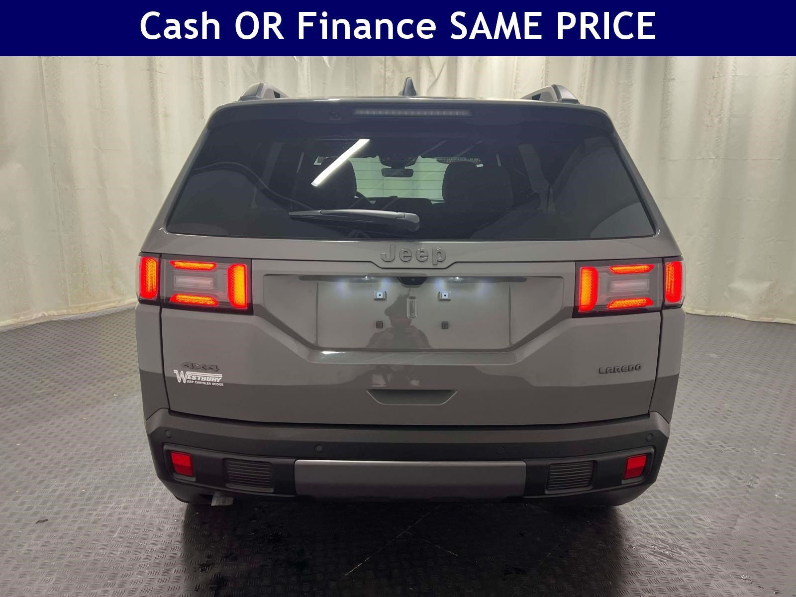 Used 2026 Jeep Cherokee Laredo AWD/4WD image 7