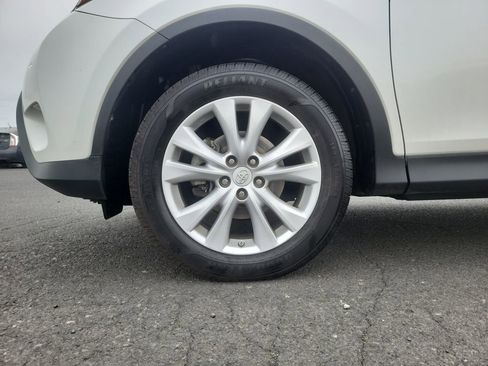 Used 2014 Toyota RAV4 Limited w/ Technology Package image 18