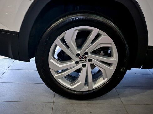 Used 2022 Volkswagen Atlas SE image 45