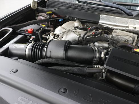 Used 2017 Chevrolet Silverado 2500 High Country w/ Duramax Plus Package AWD/4WD image 18