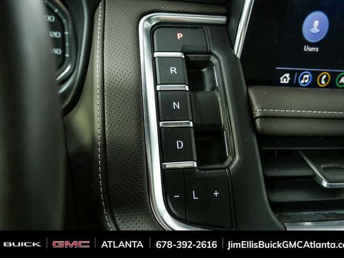 Used 2021 GMC Yukon SLT w/ SLT Premium Package image 18