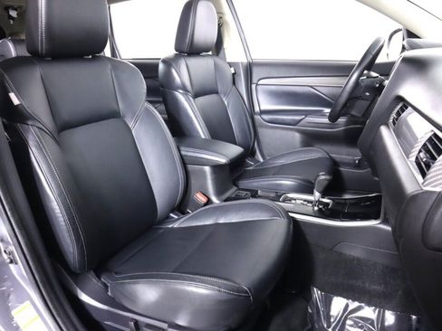 Used 2019 Mitsubishi Outlander SEL FWD image 41