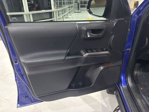 Used 2023 Toyota Tacoma SR5 image 11