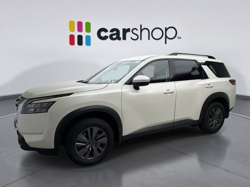 Used 2024 Nissan Pathfinder SV FWD image 1