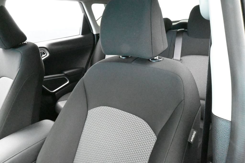 Used 2024 Kia Soul LX w/ Option Group 015 FWD image 17