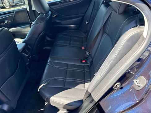 Used 2021 Lexus ES 300h w/ Accessory Package FWD image 14