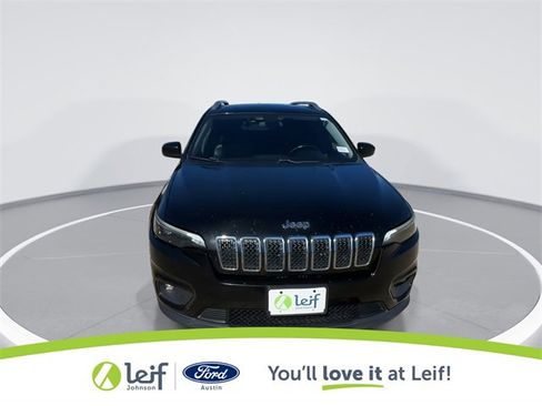Used 2019 Jeep Cherokee Latitude Plus image 3