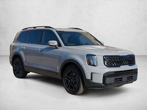 Used 2025 Kia Telluride EX X-Line image 3