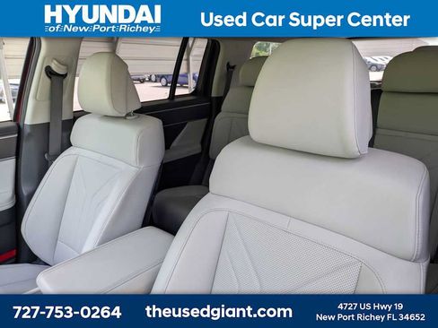 Used 2025 Hyundai Santa Fe SEL FWD image 7
