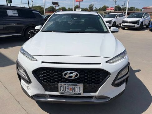 Used 2020 Hyundai Kona SEL Plus FWD image 2