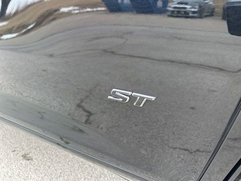 Used 2025 Buick Enclave Sport Touring image 13