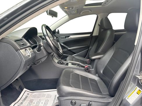 Used 2019 Volkswagen Passat 2.0T Wolfsburg FWD image 11