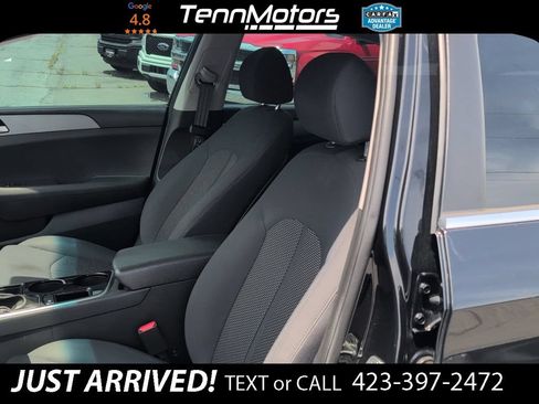 Used 2018 Hyundai Sonata SE FWD image 12
