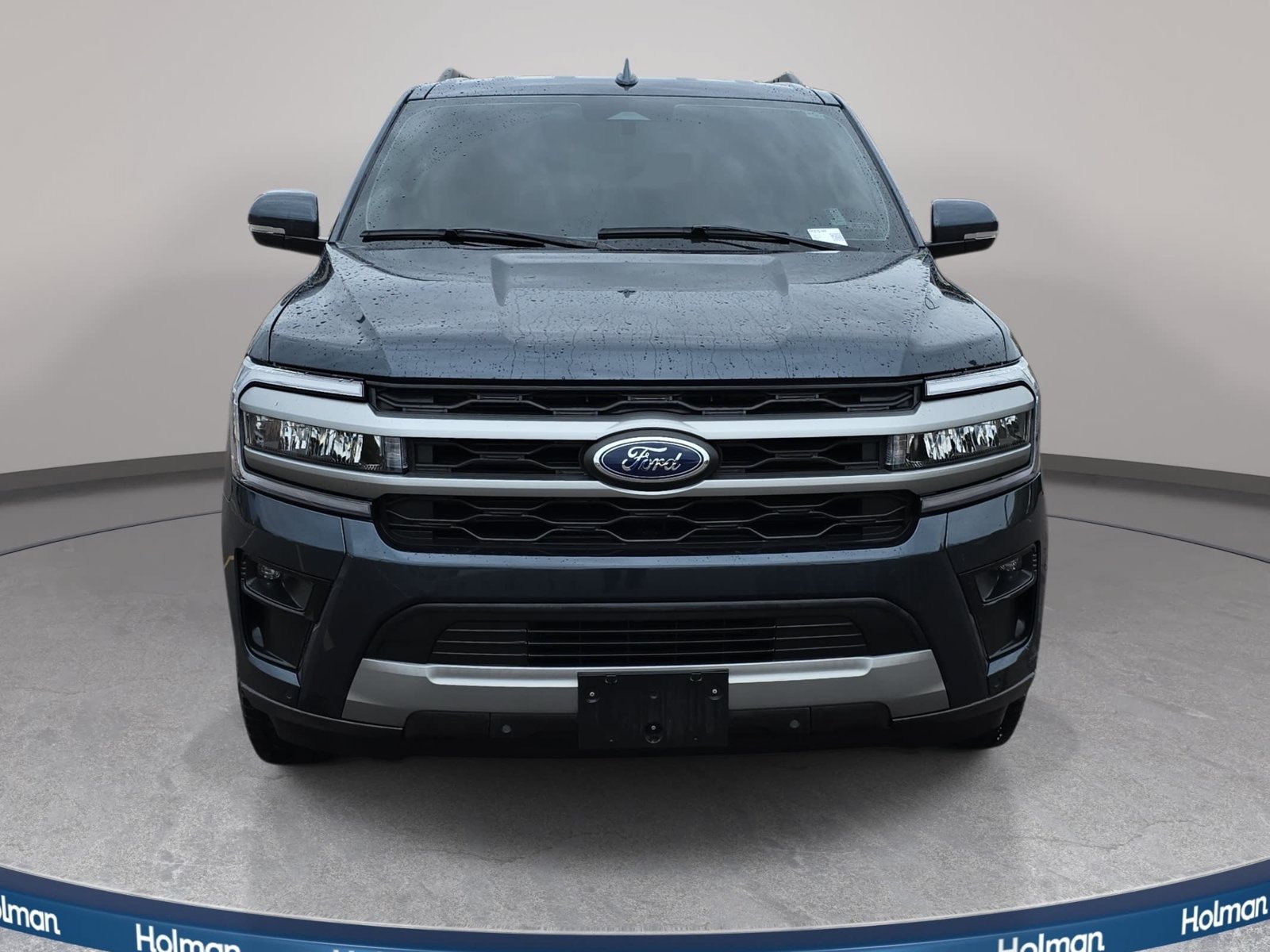 Used 2024 Ford Expedition XLT AWD/4WD image 3
