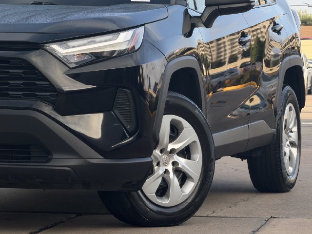 Used 2023 Toyota RAV4 LE FWD image 10