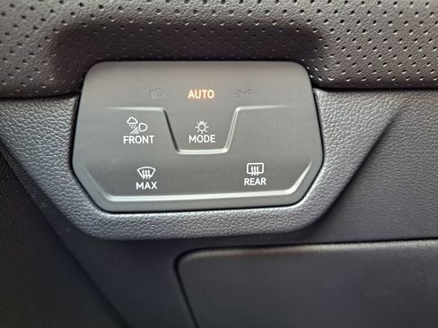 New 2026 Volkswagen Atlas Cross Sport SE image 15