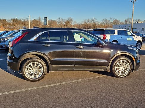 Used 2023 Cadillac XT4 Luxury w/ Cold Weather Package image 7