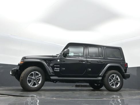 Certified 2022 Jeep Wrangler Unlimited Sahara AWD/4WD image 32