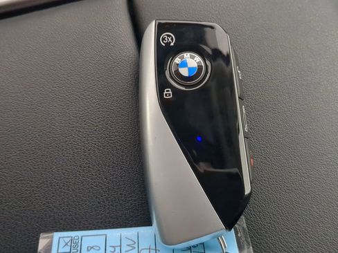 Used 2024 BMW X7 xDrive40i w/ Premium Package image 38