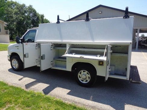 Used 2015 Ford E-350 and Econoline 350 Super Duty w/ Power Windows & Locks Group RWD image 25