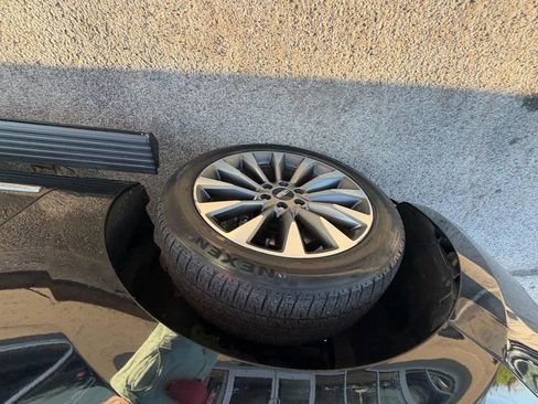 Used 2019 Lincoln Navigator L Select w/ Technology Package image 8