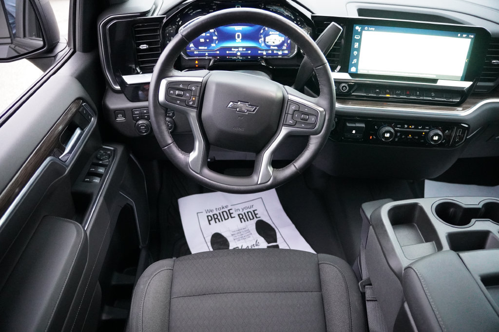 Certified 2022 Chevrolet Silverado 1500 RST AWD/4WD image 19