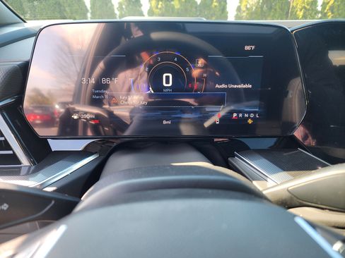 New 2026 Chevrolet Suburban RST image 32