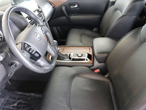 Used 2024 Nissan Armada SL image 18
